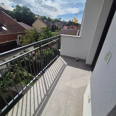 Budai Gate Apartment Kecskemet